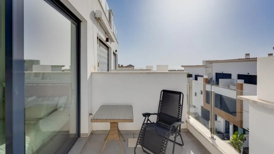 House de 2 chambres à Guardamar del Segura, Spain No. 2609 № 1