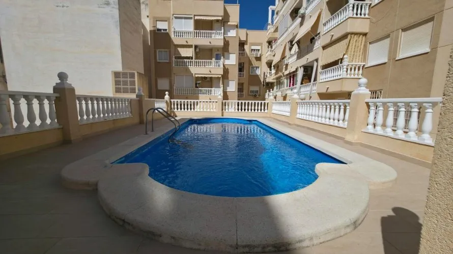 Apartment de 3 chambres à Torrevieja, Spain No. 2533 № 1