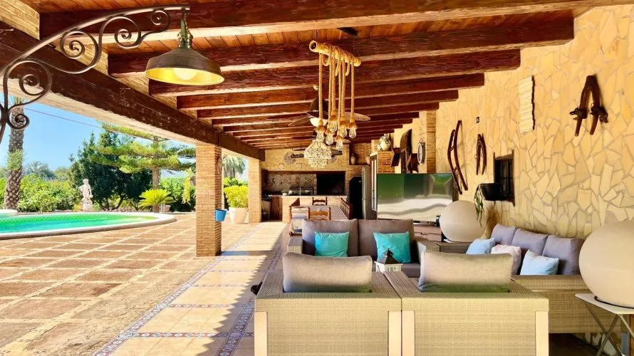 Villa de 4 chambres à Almoradi, Spain No. 2638 № 15