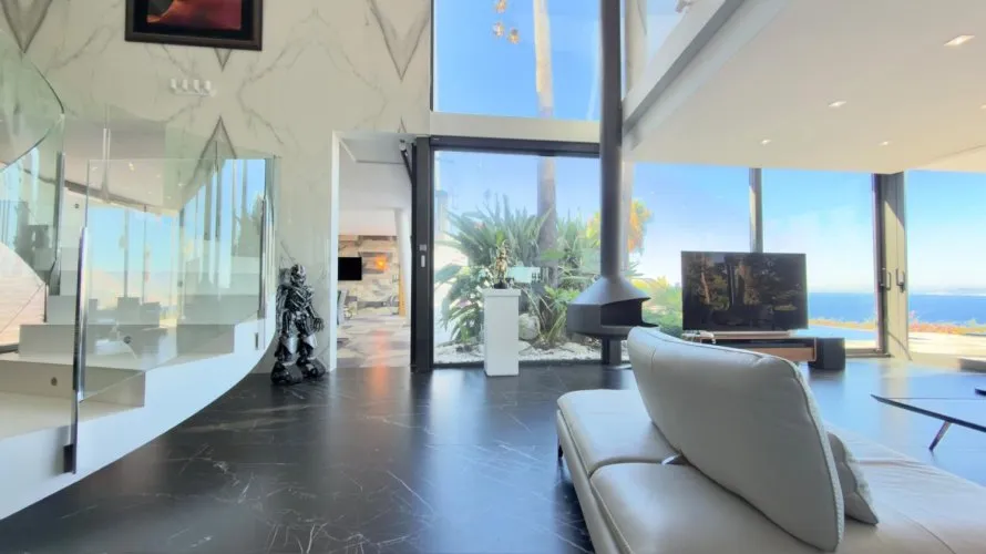 Вилла с 5 спальнями в Бенидорм, Испания №2683