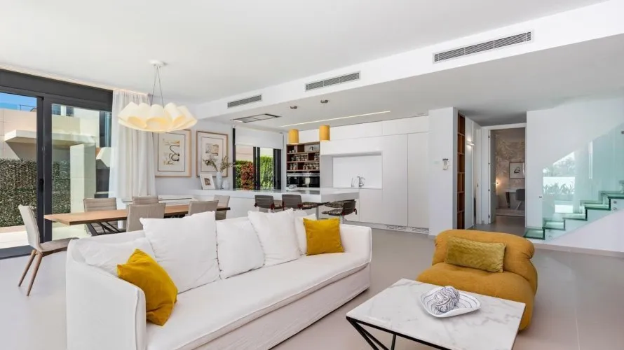 4 bedrooms villa for sale, Campoamor, Spain No. 662 № 14