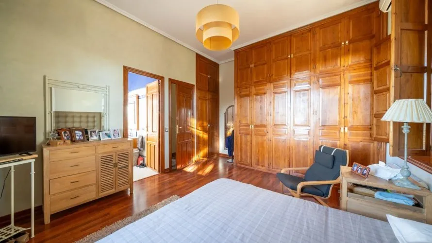 7 bedrooms house for sale, Mutxamel, Spain No. 658 № 20