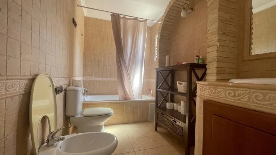 5 bedrooms house for sale, Torrevieja, Spain No. 802 № 11