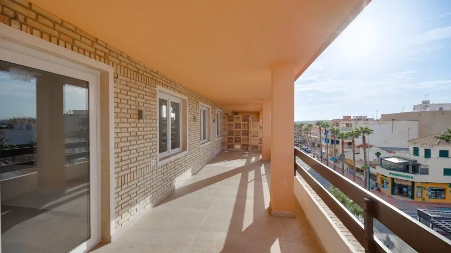 3 bedrooms apartment for sale, Torrevieja, Spain No. 903 № 5