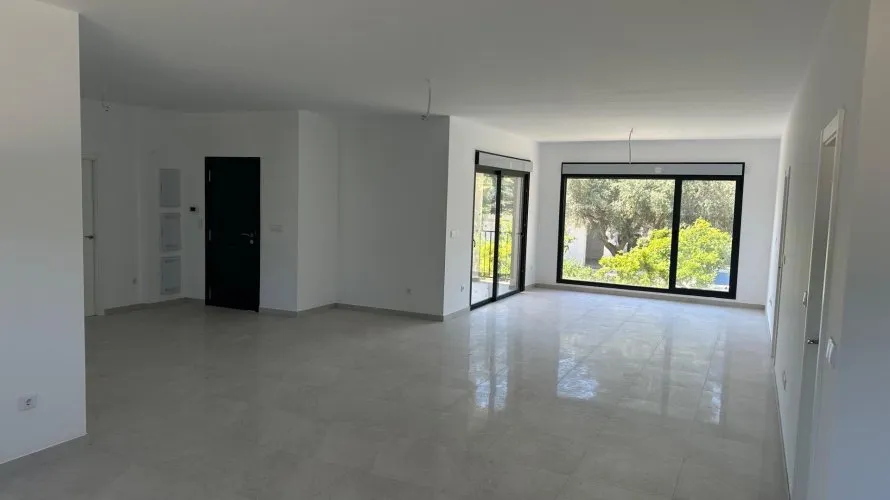5 bedrooms villa for sale, San Vicente del Raspeig, Spain No. 1106 № 10