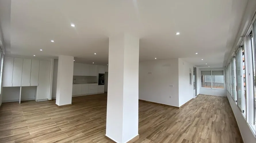 3 bedrooms apartment for sale, Torrevieja, Spain No. 135 № 2
