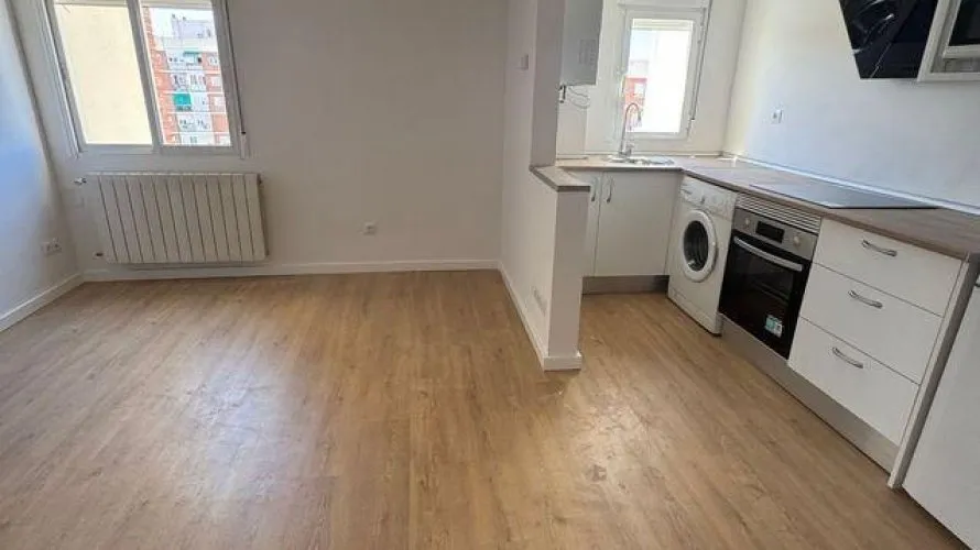 2 bedrooms apartment for sale, Madrid, Spain No. 908 № 17