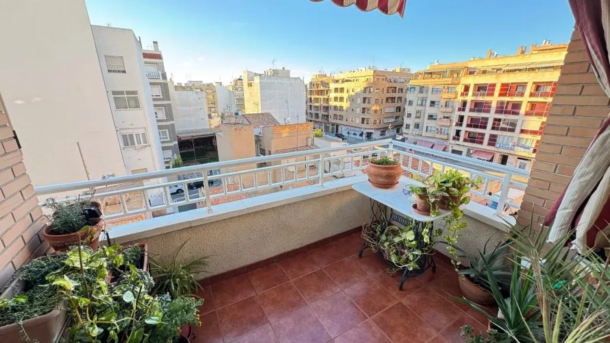 4 bedrooms apartment for sale, Torrevieja, Spain No. 84 № 21