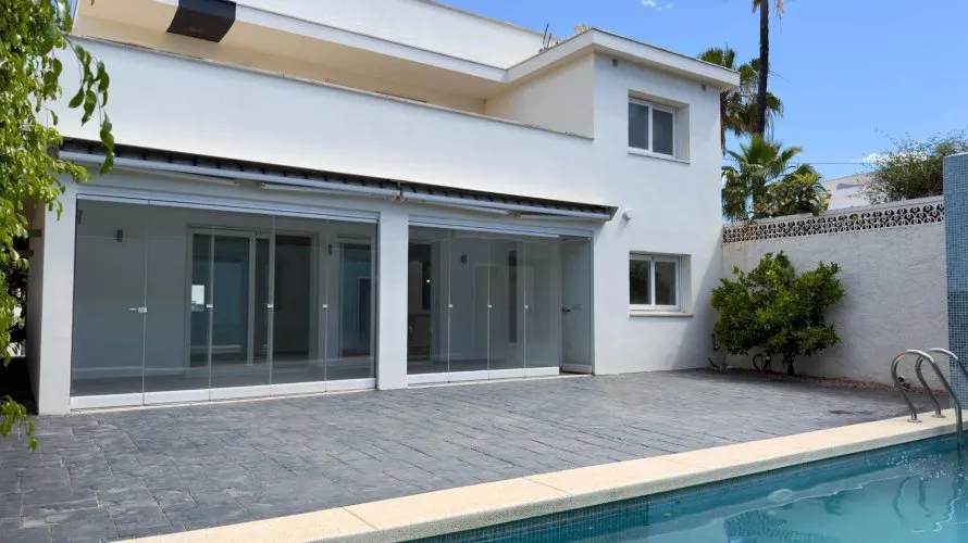 4 bedrooms house for sale, Albir, Spain No. 1165 № 13