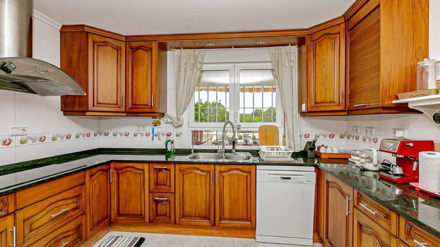 185m² villa for sale, Castilblanco de los Arroyos, Spain No. 1187 № 5