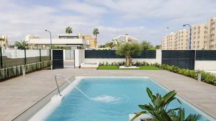 4 bedrooms villa for sale, Playa Honda, Spain No. 280 № 2