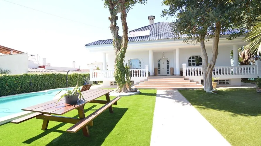 4 bedrooms villa for sale, Torrevieja, Spain No. 113 № 2
