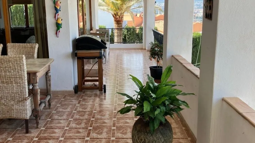 4 bedrooms villa for sale, Albir, Spain No. 586 № 25