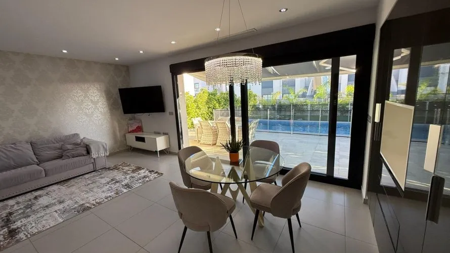 3 bedrooms villa for sale, Ciudad Quesada, Spain No. 901 № 3