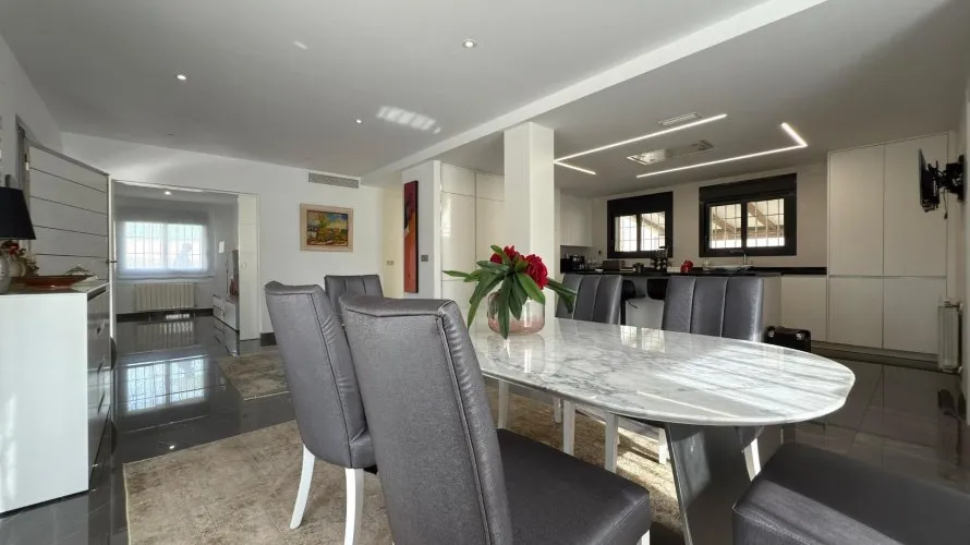 5 bedrooms villa for sale, San Juan, Spain No. 669 № 27
