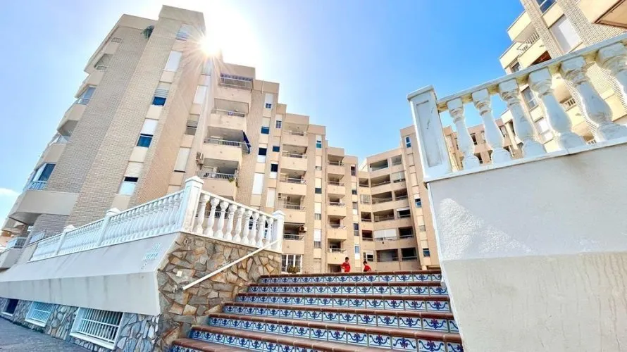 2 bedrooms penthouse for sale, Torrevieja, Spain No. 1024 № 4