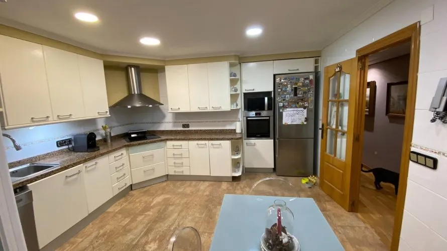 4 bedrooms apartment for sale, Alicante, Spain No. 689 № 25