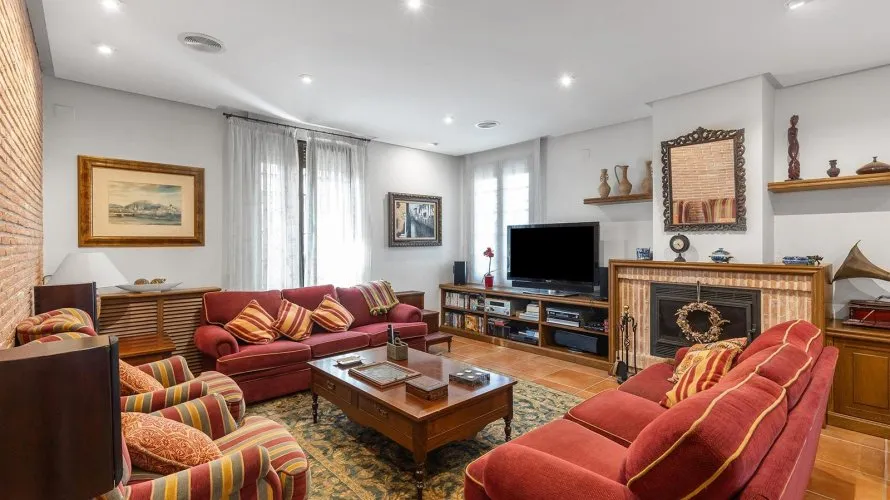 6 bedrooms villa for sale, La Veleta, Spain No. 1015 № 14