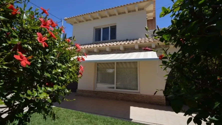 276m² villa for sale, Cabo Roig, Spain No. 257 № 3