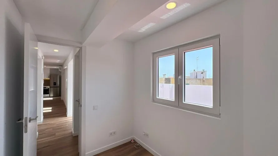 1 bedroom penthouse for sale, Manises, Spain No. 1424 № 20