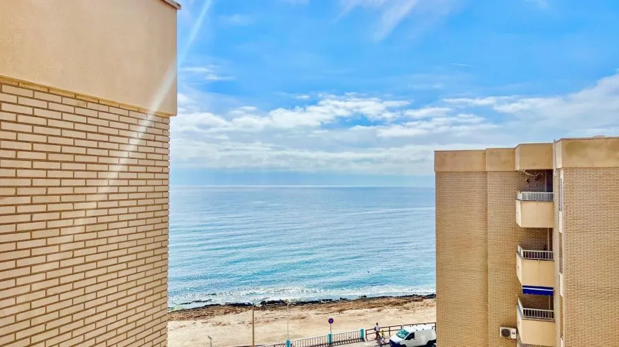 2 bedrooms penthouse for sale, Torrevieja, Spain No. 1024 № 11
