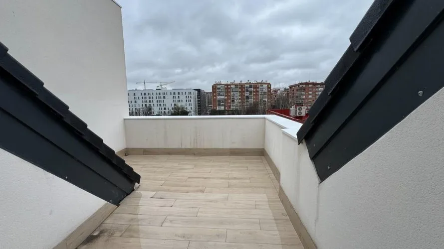 2 bedrooms penthouse for sale, Madrid, Spain No. 690 № 6
