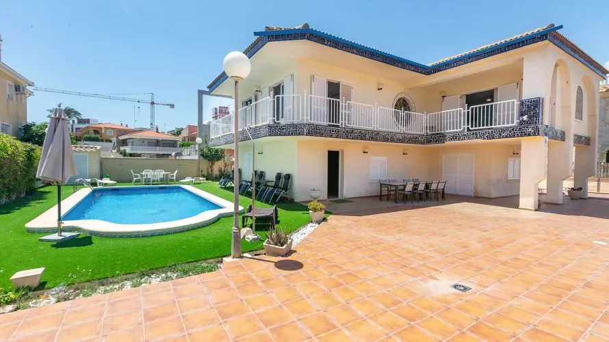293m² villa for sale, La Zenia, Spain No. 1381 № 2