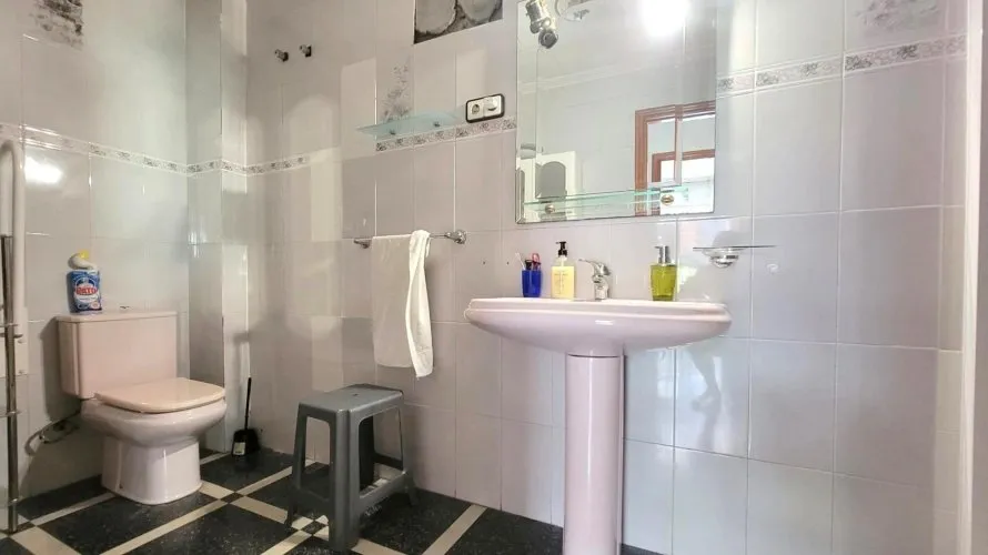 1 bedroom apartment for sale, Torrevieja, Spain No. 1040 № 23
