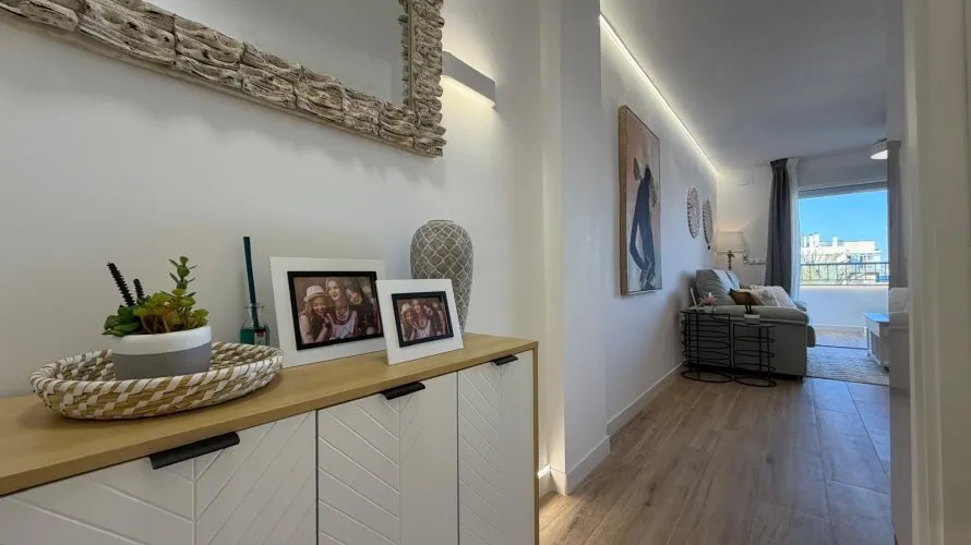 3 bedrooms apartment for sale, Torrevieja, Spain No. 231 № 1