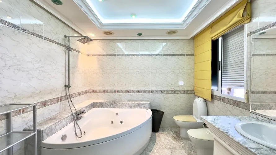 2 bedrooms penthouse for sale, Torrevieja, Spain No. 964 № 15