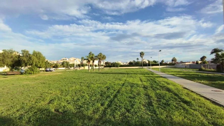 6 bedrooms apartment for sale, Torrevieja, Spain No. 842 № 23