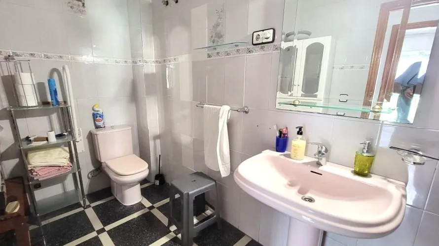 1 bedroom apartment for sale, Torrevieja, Spain No. 1040 № 22