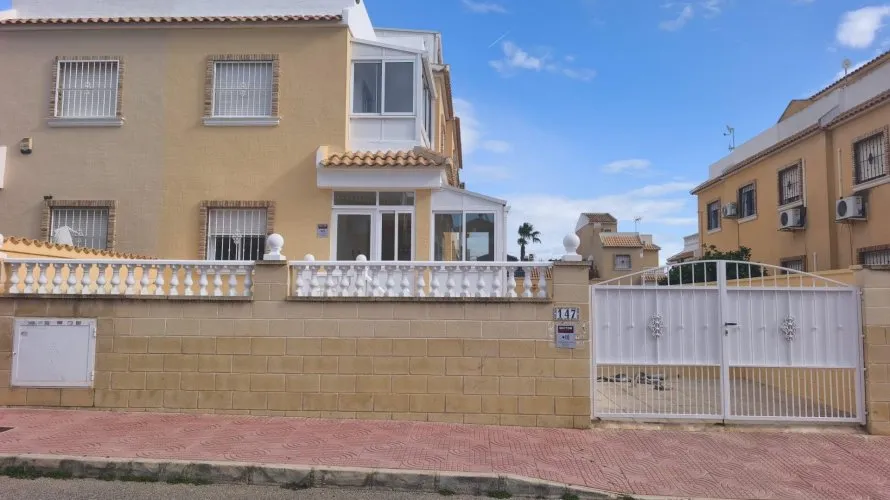 3 bedrooms house for sale, Rojales, Spain No. 971