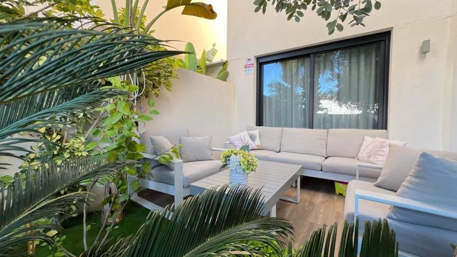3 bedrooms villa for sale, La Veleta, Spain No. 556 № 11