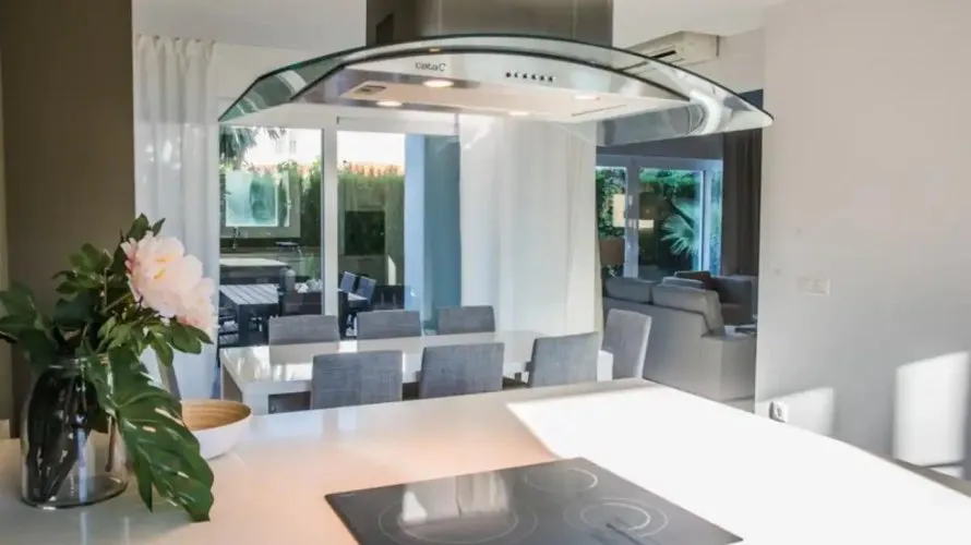 4 bedrooms villa for sale, Albir, Spain No. 539 № 14