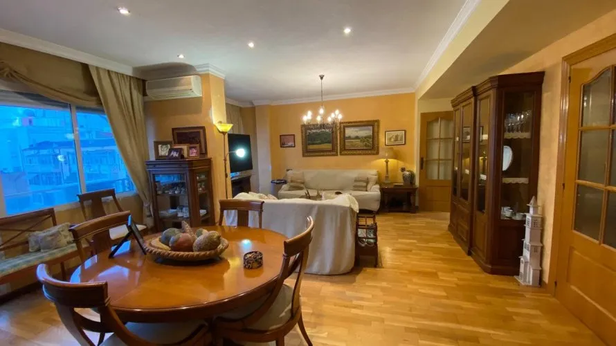 4 bedrooms apartment for sale, Alicante, Spain No. 689 № 27