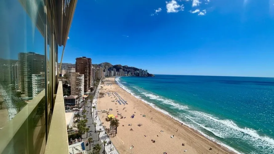 3 bedrooms apartment for sale, Benidorm, Spain No. 695 № 8