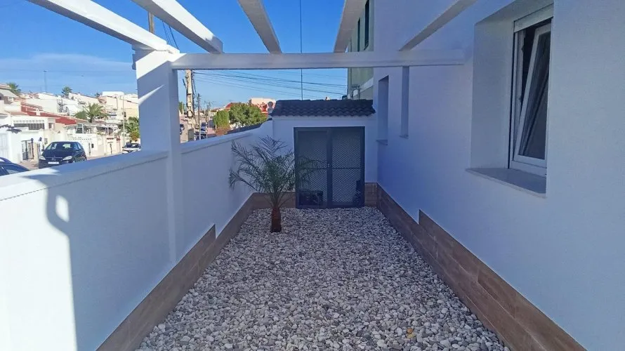 3 bedrooms apartment for sale, Rojales, Spain No. 981 № 17