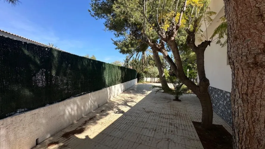 5 bedrooms villa for sale, San Vicente del Raspeig, Spain No. 1106 № 15