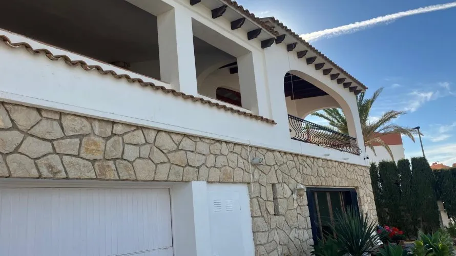 4 bedrooms villa for sale, Albir, Spain No. 586 № 14