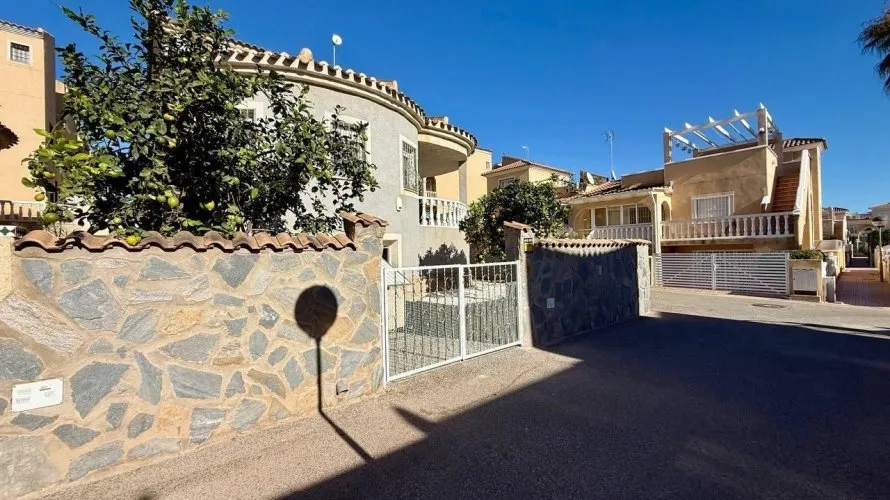 4 bedrooms villa for sale, Playa Flamenca II, Spain No. 169 № 18
