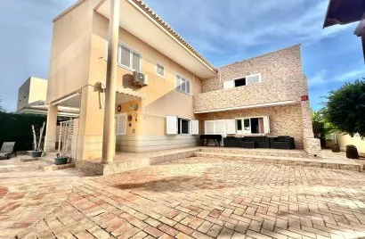 4 bedrooms villa for sale, Torrevieja, Spain No. 229