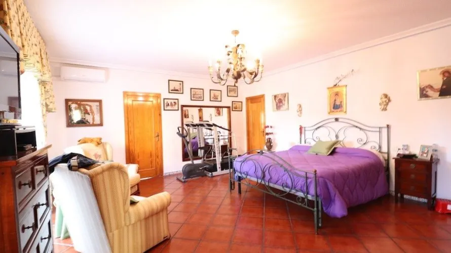 5 bedrooms apartment for sale, El Chaparral, Spain No. 562 № 8