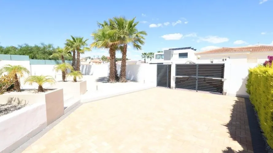3 bedrooms apartment for sale, Rojales, Spain No. 1337 № 21