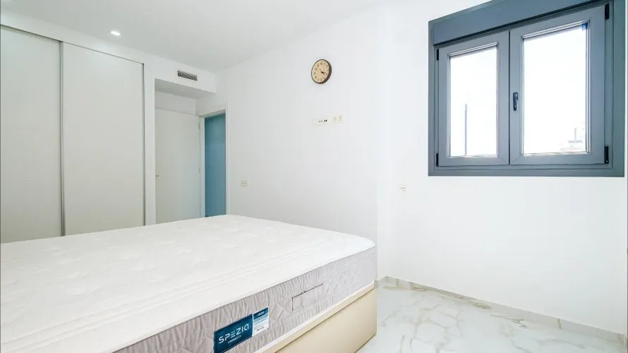 4 bedrooms penthouse for sale, Torrevieja, Spain No. 1140 № 2