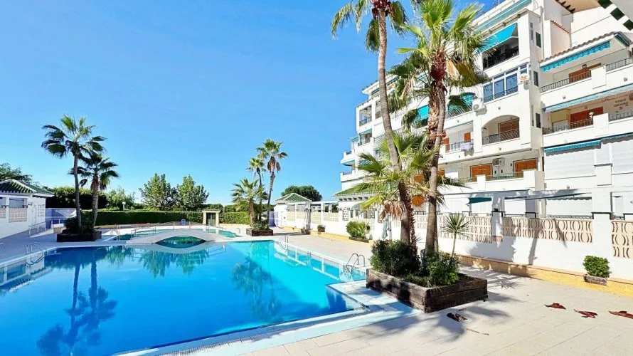 1 bedroom apartment for sale, Torrevieja, Spain No. 1021 № 12