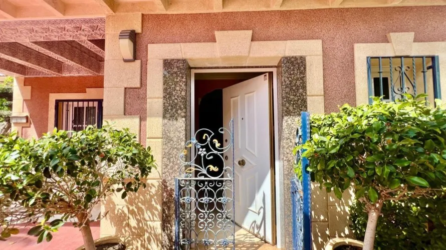 3 bedrooms villa for sale, Torrevieja, Spain No. 120 № 24