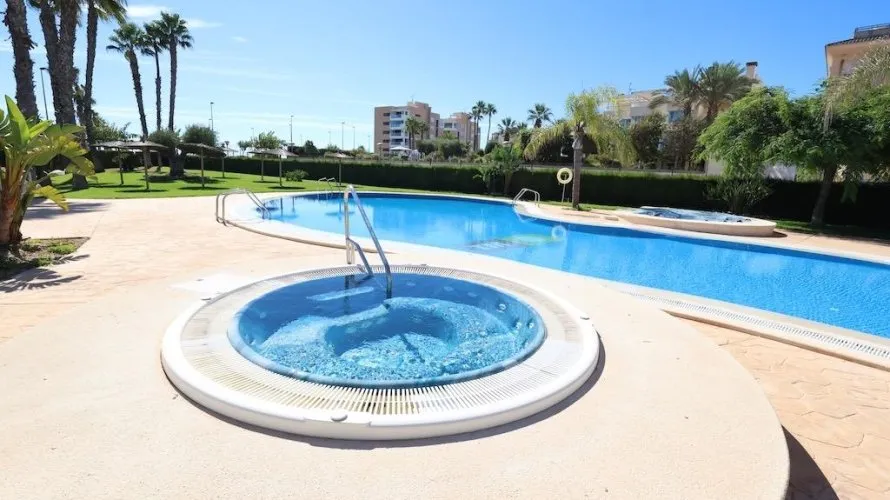 87m² penthouse for sale, Pilar de la Horadada, Spain No. 826 № 3