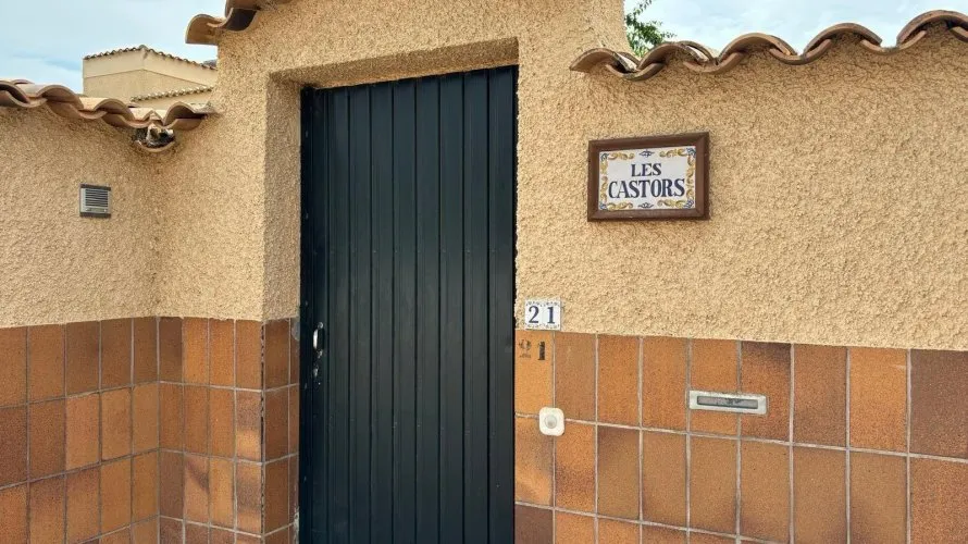 4 bedrooms villa for sale, Torrevieja, Spain No. 730