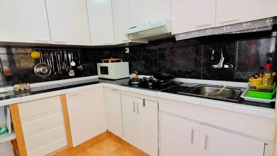 2 bedrooms apartment for sale, Torrevieja, Spain No. 1030 № 7
